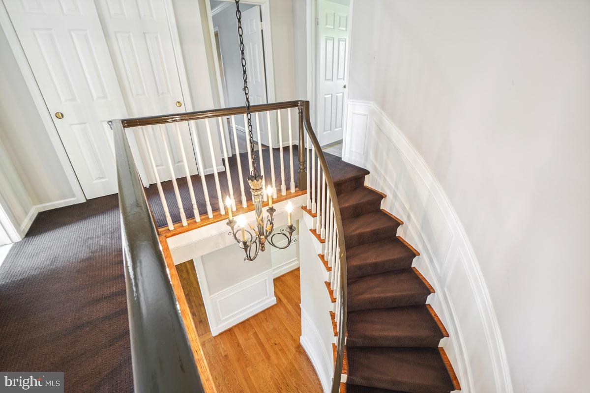 1210 SUFFIELD DR, MCLEAN, Virginia 22101, 4 Bedrooms Bedrooms, ,4 BathroomsBathrooms,Residential,For sale,1210 SUFFIELD DR,VAFX2254124 MLS # VAFX2254124