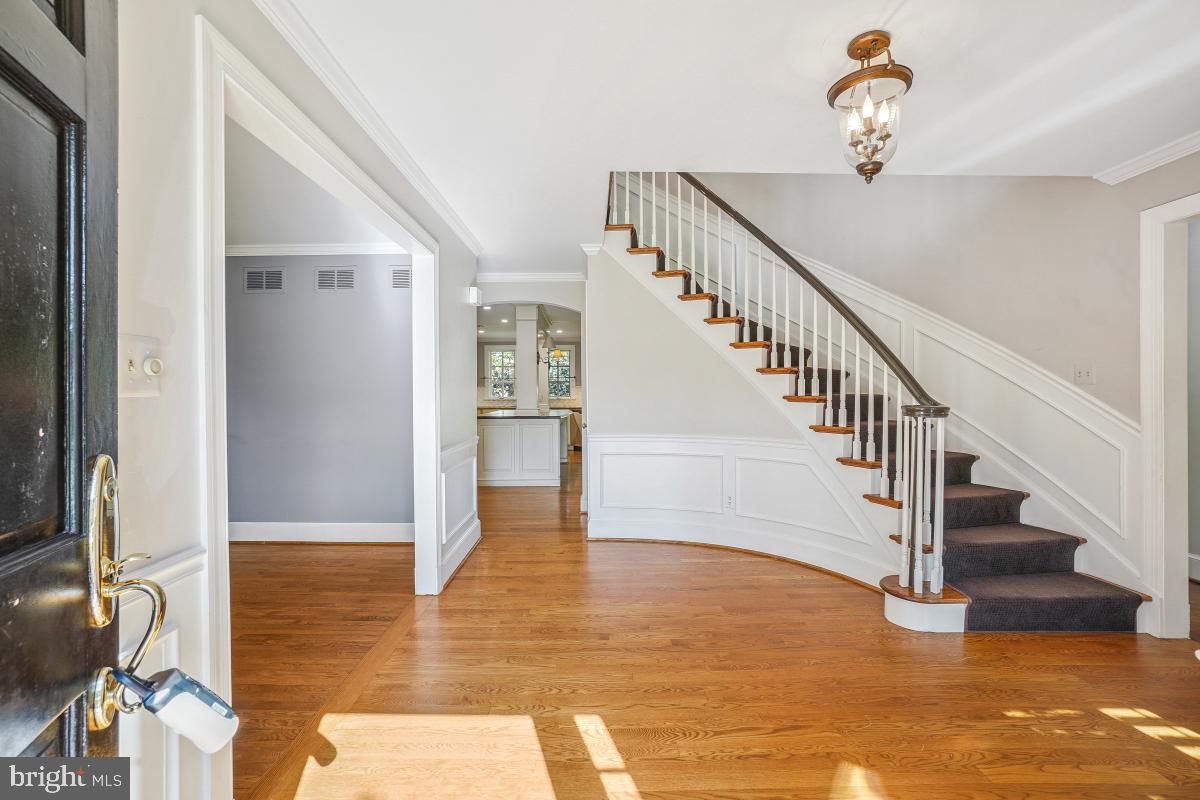 1210 SUFFIELD DR, MCLEAN, Virginia 22101, 4 Bedrooms Bedrooms, ,4 BathroomsBathrooms,Residential,For sale,1210 SUFFIELD DR,VAFX2254124 MLS # VAFX2254124