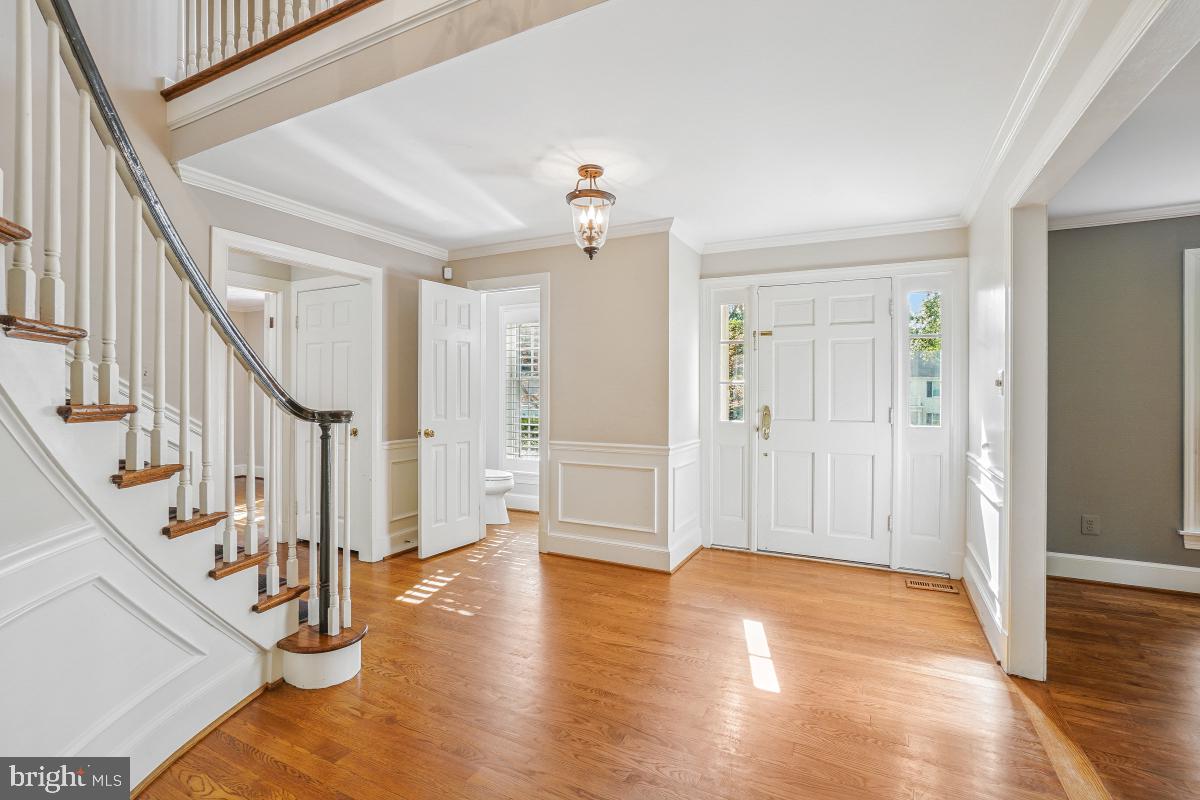 1210 SUFFIELD DR, MCLEAN, Virginia 22101, 4 Bedrooms Bedrooms, ,4 BathroomsBathrooms,Residential,For sale,1210 SUFFIELD DR,VAFX2254124 MLS # VAFX2254124