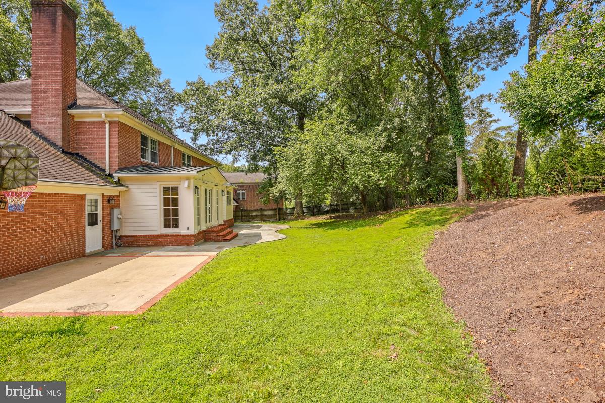 1210 SUFFIELD DR, MCLEAN, Virginia 22101, 4 Bedrooms Bedrooms, ,4 BathroomsBathrooms,Residential,For sale,1210 SUFFIELD DR,VAFX2254124 MLS # VAFX2254124