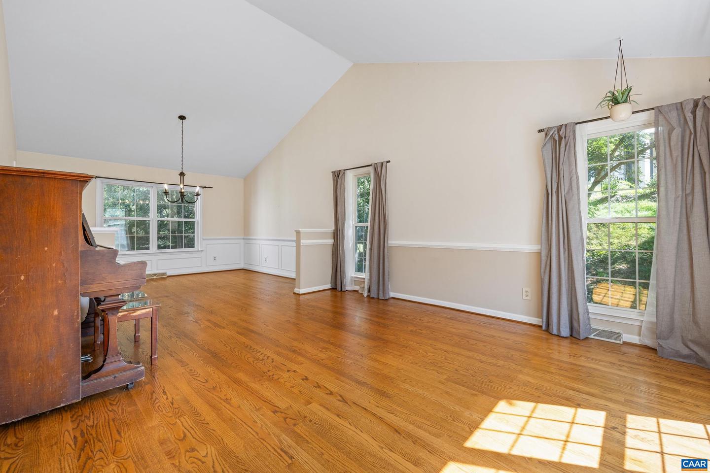 2777 PEPPERVINE CT, CHARLOTTESVILLE, Virginia 22911, 5 Bedrooms Bedrooms, ,3 BathroomsBathrooms,Residential,For sale,2777 PEPPERVINE CT,666469 MLS # 666469