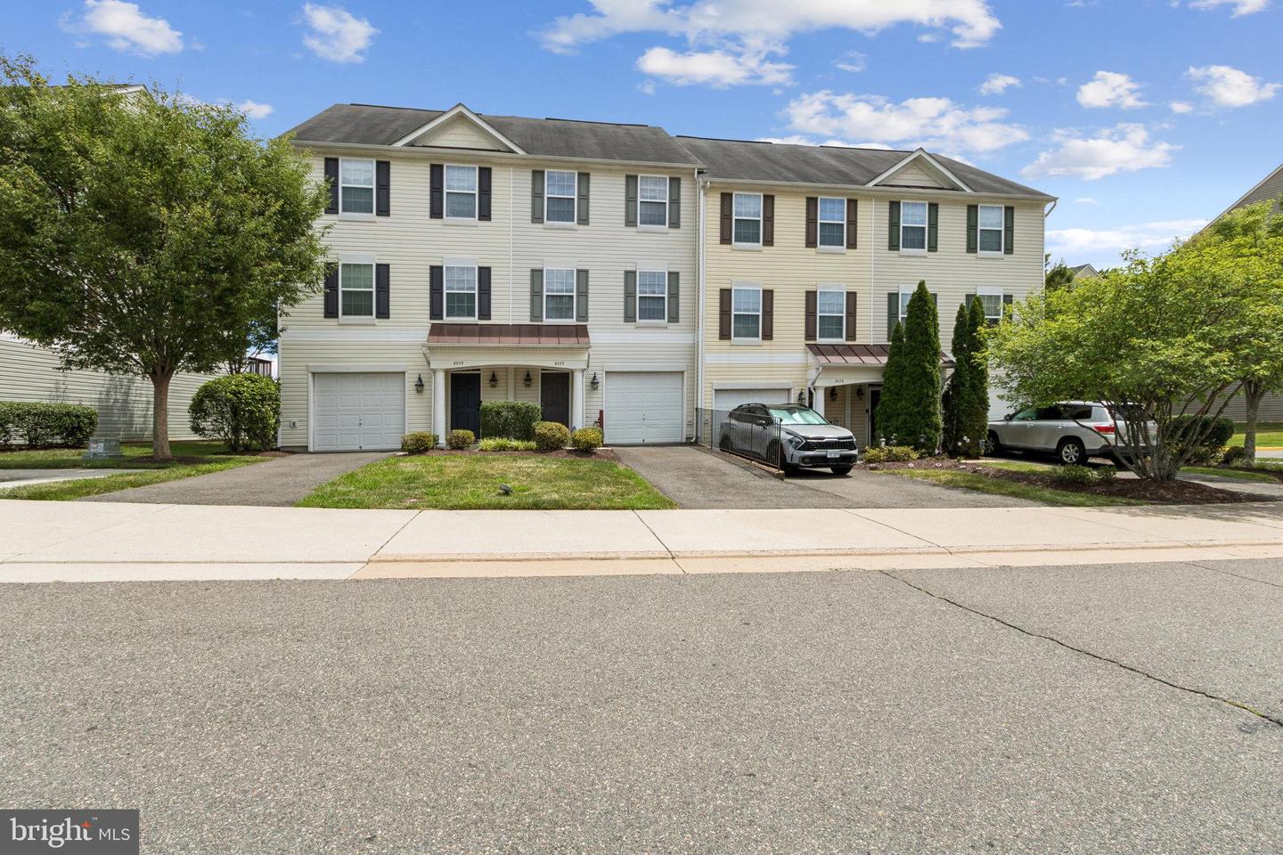 3077 CHINKAPIN OAK LN, WOODBRIDGE, Virginia 22191, 3 Bedrooms Bedrooms, ,3 BathroomsBathrooms,Residential,For sale,3077 CHINKAPIN OAK LN,VAPW2098788 MLS # VAPW2098788