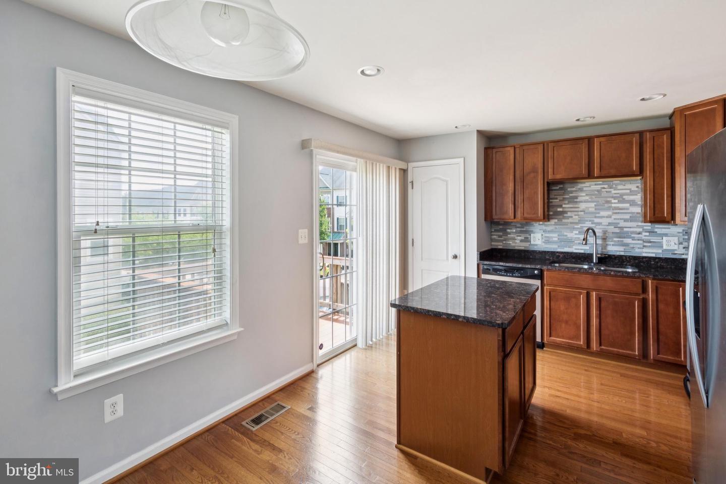 3077 CHINKAPIN OAK LN, WOODBRIDGE, Virginia 22191, 3 Bedrooms Bedrooms, ,3 BathroomsBathrooms,Residential,For sale,3077 CHINKAPIN OAK LN,VAPW2098788 MLS # VAPW2098788