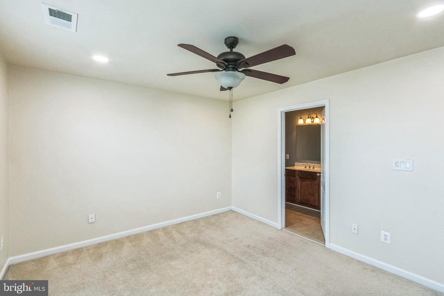 3077 CHINKAPIN OAK LN, WOODBRIDGE, Virginia 22191, 3 Bedrooms Bedrooms, ,3 BathroomsBathrooms,Residential,For sale,3077 CHINKAPIN OAK LN,VAPW2098788 MLS # VAPW2098788