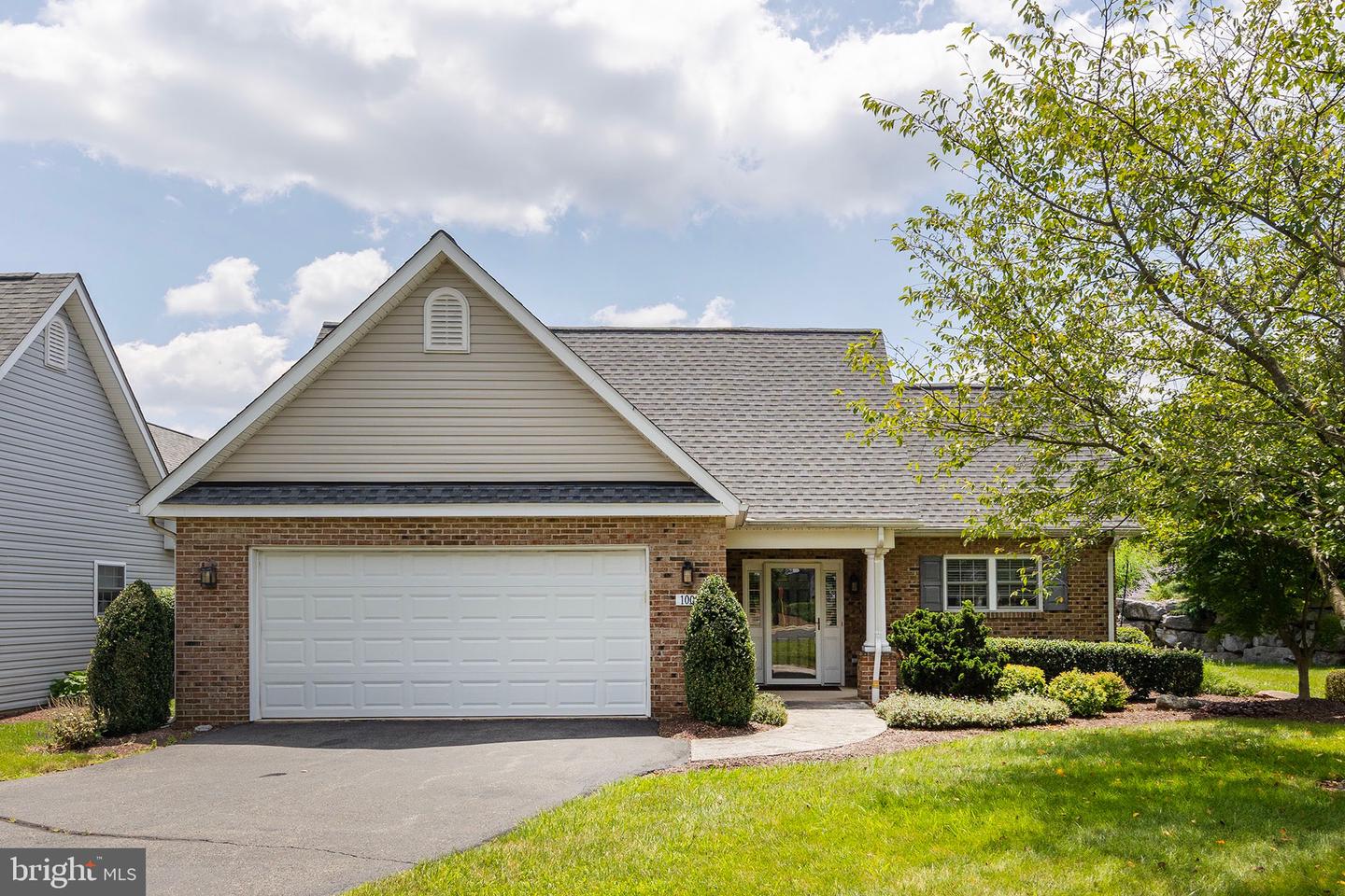 100 CANDLEWICK DR, WINCHESTER, Virginia 22602, 2 Bedrooms Bedrooms, ,2 BathroomsBathrooms,Residential,For sale,100 CANDLEWICK DR,VAFV2035354 MLS # VAFV2035354
