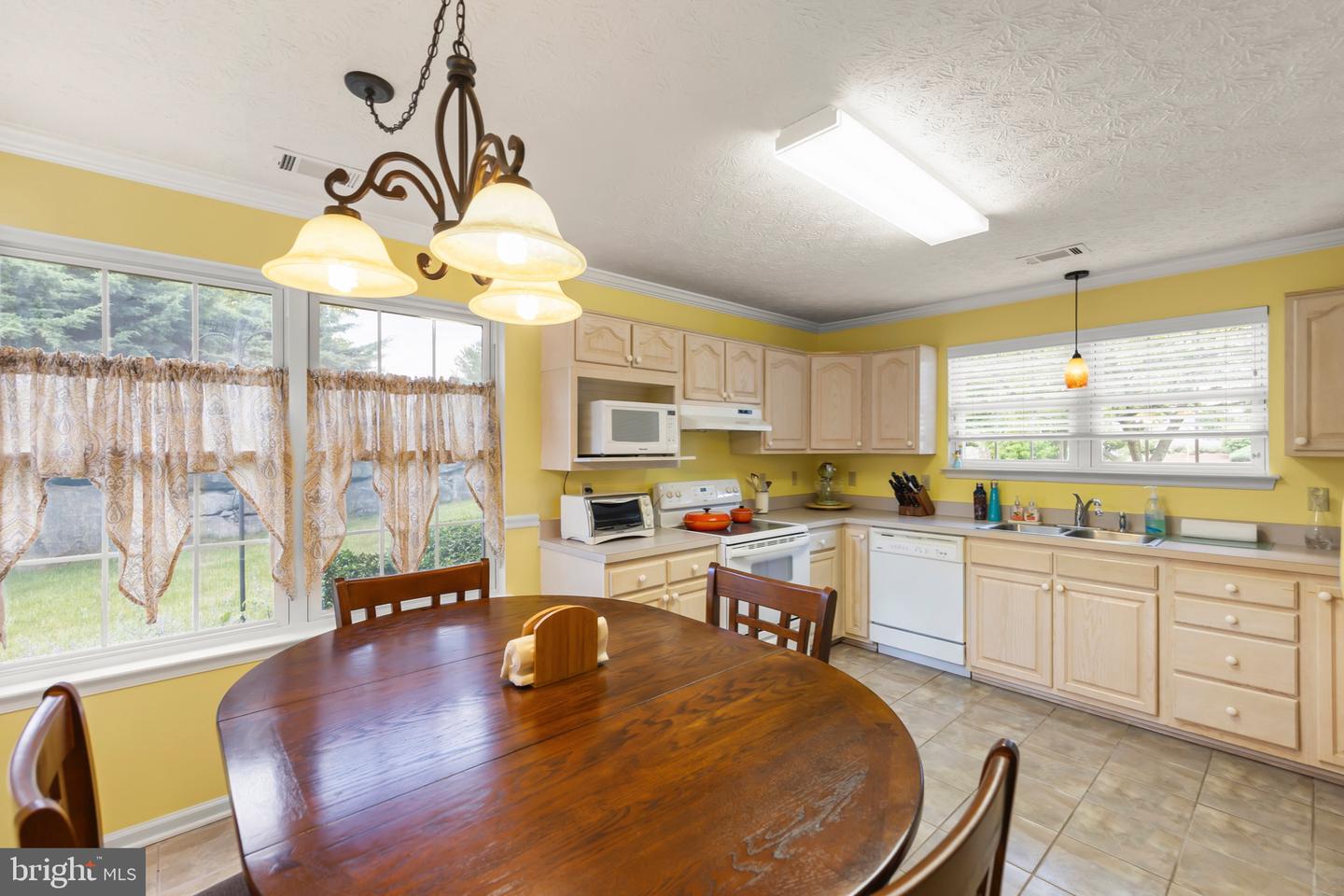 100 CANDLEWICK DR, WINCHESTER, Virginia 22602, 2 Bedrooms Bedrooms, ,2 BathroomsBathrooms,Residential,For sale,100 CANDLEWICK DR,VAFV2035354 MLS # VAFV2035354