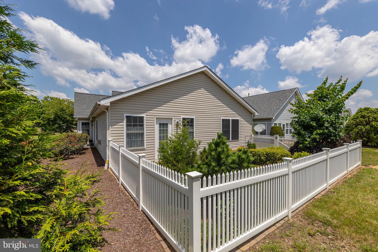 100 CANDLEWICK DR, WINCHESTER, Virginia 22602, 2 Bedrooms Bedrooms, ,2 BathroomsBathrooms,Residential,For sale,100 CANDLEWICK DR,VAFV2035354 MLS # VAFV2035354