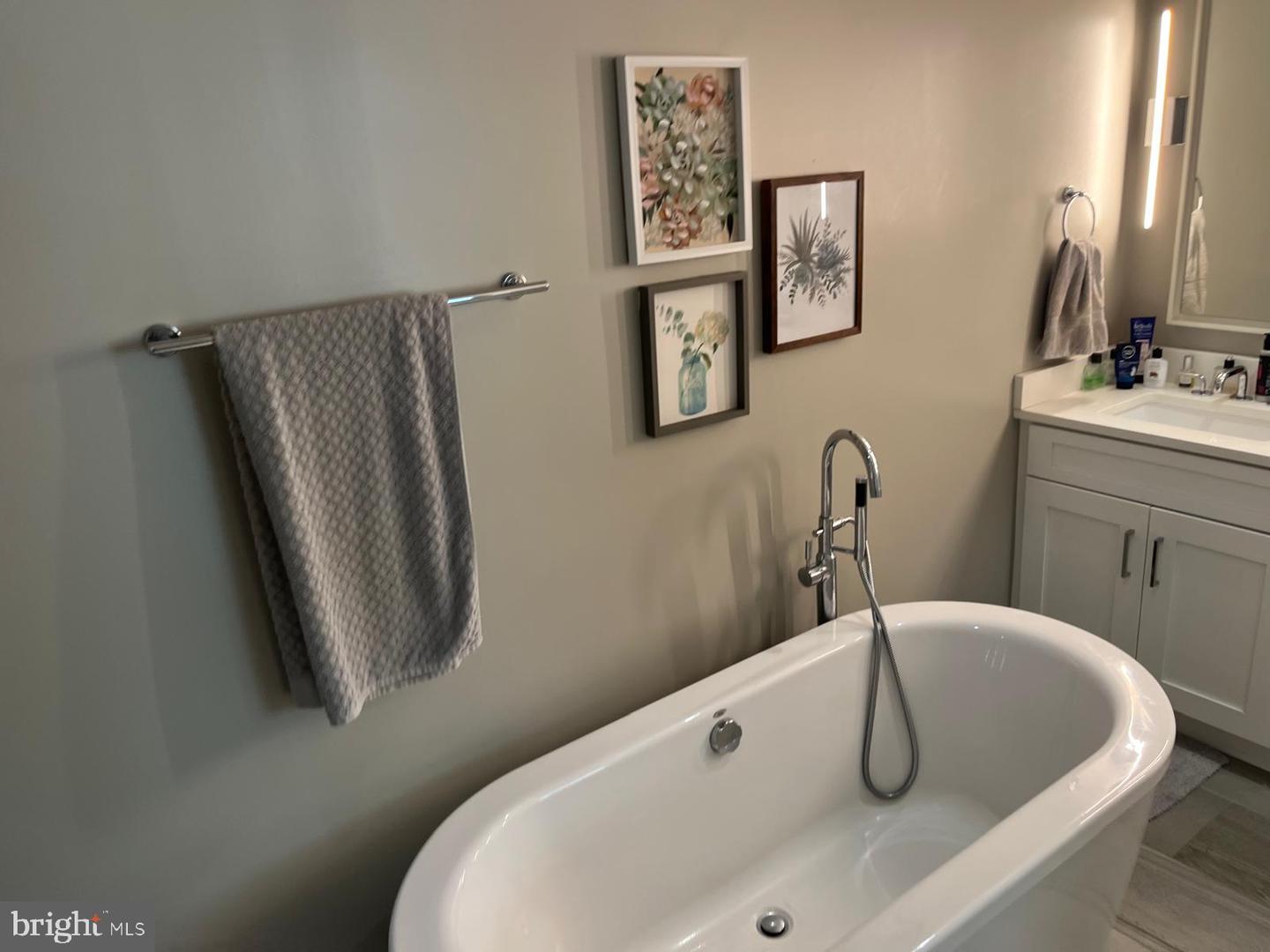 3919 FULTON ST NW #4, WASHINGTON, District Of Columbia 20007, 2 Bedrooms Bedrooms, ,2 BathroomsBathrooms,Residential,For sale,3919 FULTON ST NW #4,DCDC2209550 MLS # DCDC2209550