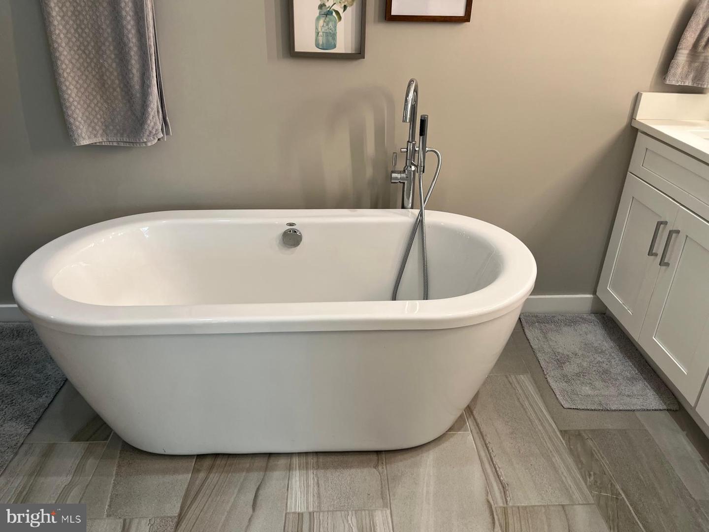 3919 FULTON ST NW #4, WASHINGTON, District Of Columbia 20007, 2 Bedrooms Bedrooms, ,2 BathroomsBathrooms,Residential,For sale,3919 FULTON ST NW #4,DCDC2209550 MLS # DCDC2209550