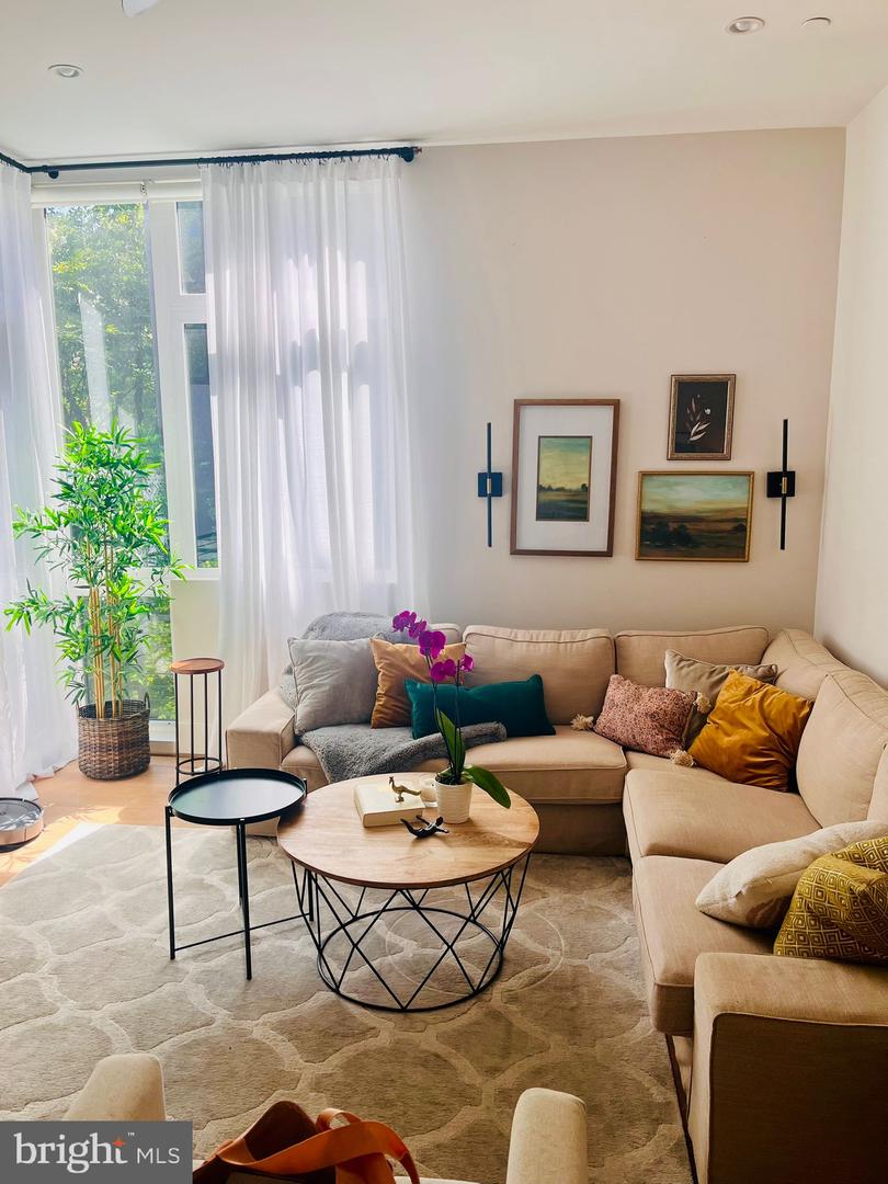 3919 FULTON ST NW #4, WASHINGTON, District Of Columbia 20007, 2 Bedrooms Bedrooms, ,2 BathroomsBathrooms,Residential,For sale,3919 FULTON ST NW #4,DCDC2209550 MLS # DCDC2209550