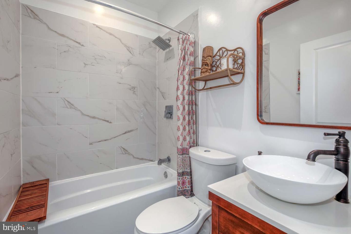 3504 13TH ST NW #15, WASHINGTON, District Of Columbia 20010, 2 Bedrooms Bedrooms, ,2 BathroomsBathrooms,Residential,For sale,3504 13TH ST NW #15,DCDC2209576 MLS # DCDC2209576