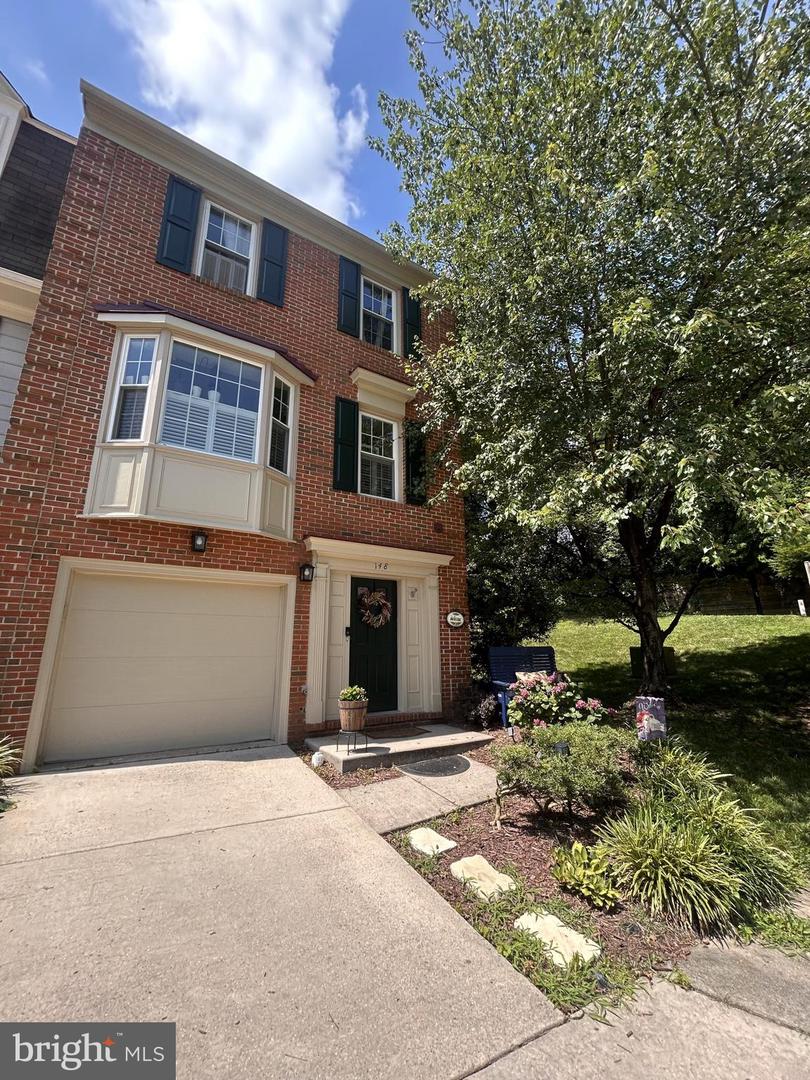 148 WASHINGTON ST, OCCOQUAN, Virginia 22125, 3 Bedrooms Bedrooms, ,2 BathroomsBathrooms,Residential,For sale,148 WASHINGTON ST,VAPW2098830 MLS # VAPW2098830