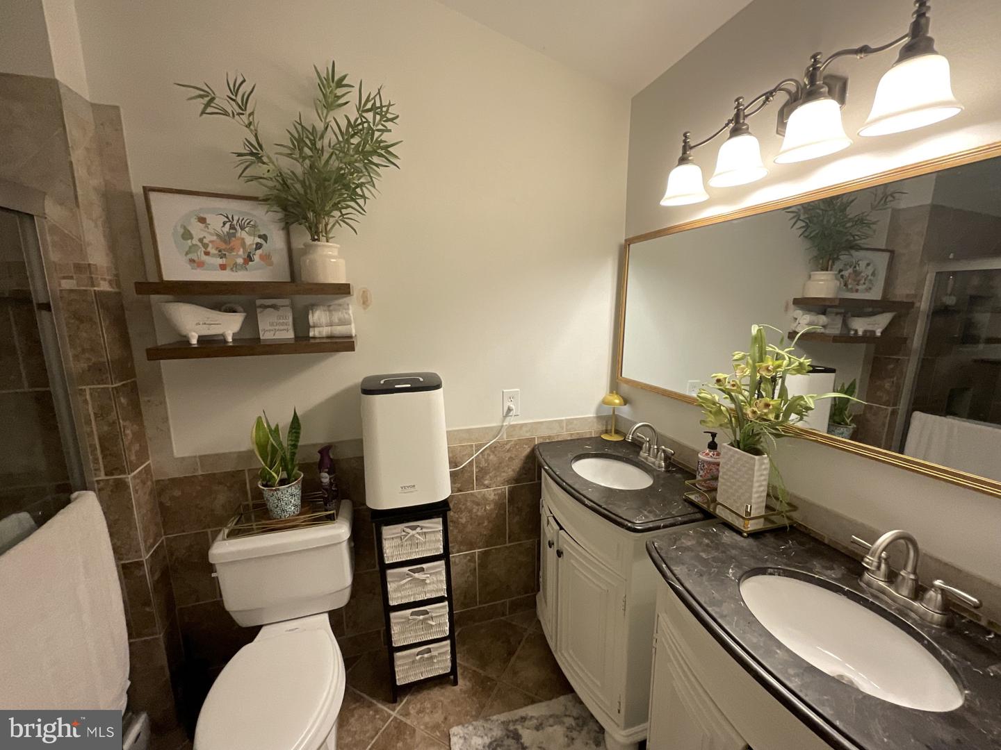148 WASHINGTON ST, OCCOQUAN, Virginia 22125, 3 Bedrooms Bedrooms, ,2 BathroomsBathrooms,Residential,For sale,148 WASHINGTON ST,VAPW2098830 MLS # VAPW2098830
