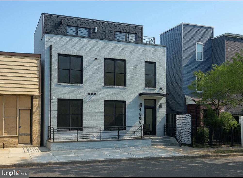 1806 D ST NE #9, WASHINGTON, District Of Columbia 20002, 3 Bedrooms Bedrooms, ,3 BathroomsBathrooms,Residential,For sale,1806 D ST NE #9,DCDC2209604 MLS # DCDC2209604