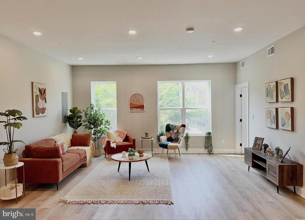 1806 D ST NE #9, WASHINGTON, District Of Columbia 20002, 3 Bedrooms Bedrooms, ,3 BathroomsBathrooms,Residential,For sale,1806 D ST NE #9,DCDC2209604 MLS # DCDC2209604