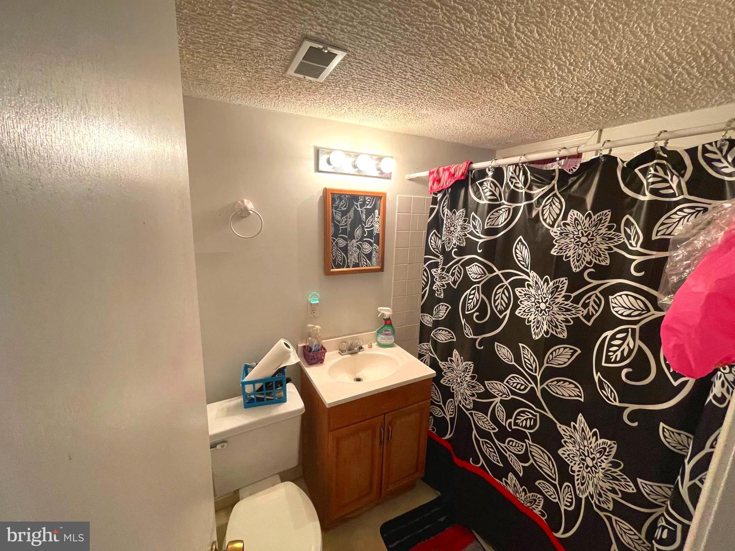 14 HALLEY PL SE #201, WASHINGTON, District Of Columbia 20032, 2 Bedrooms Bedrooms, ,1 BathroomBathrooms,Residential,For sale,14 HALLEY PL SE #201,DCDC2209610 MLS # DCDC2209610