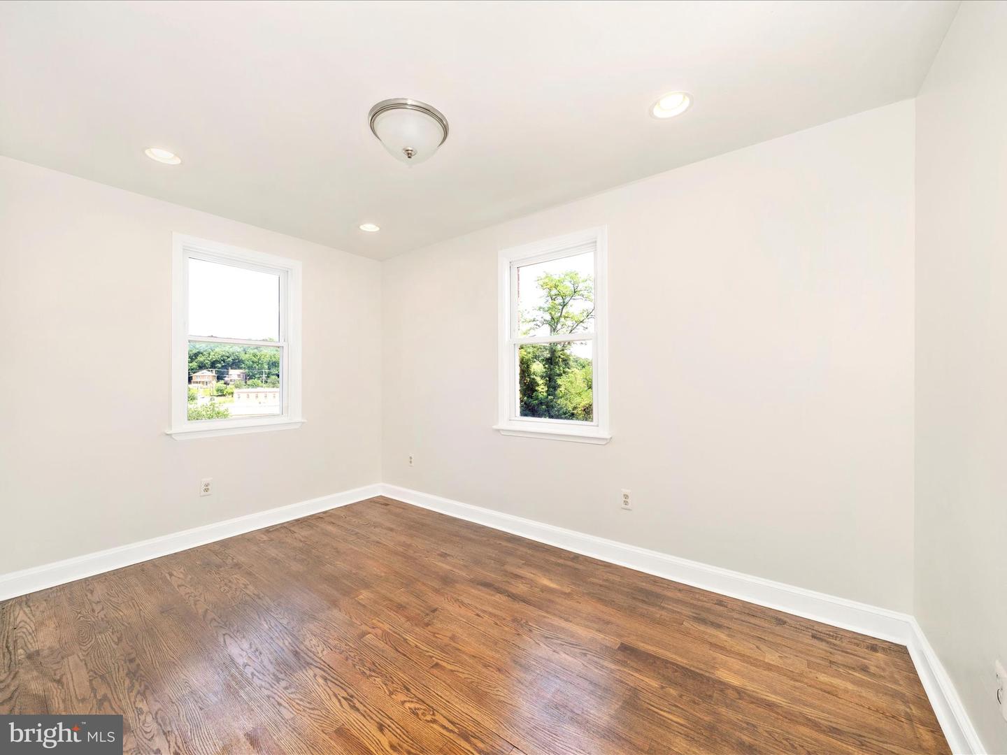 3960 BLAINE ST NE, WASHINGTON, District Of Columbia 20019, 3 Bedrooms Bedrooms, ,1 BathroomBathrooms,Residential,For sale,3960 BLAINE ST NE,DCDC2209616 MLS # DCDC2209616