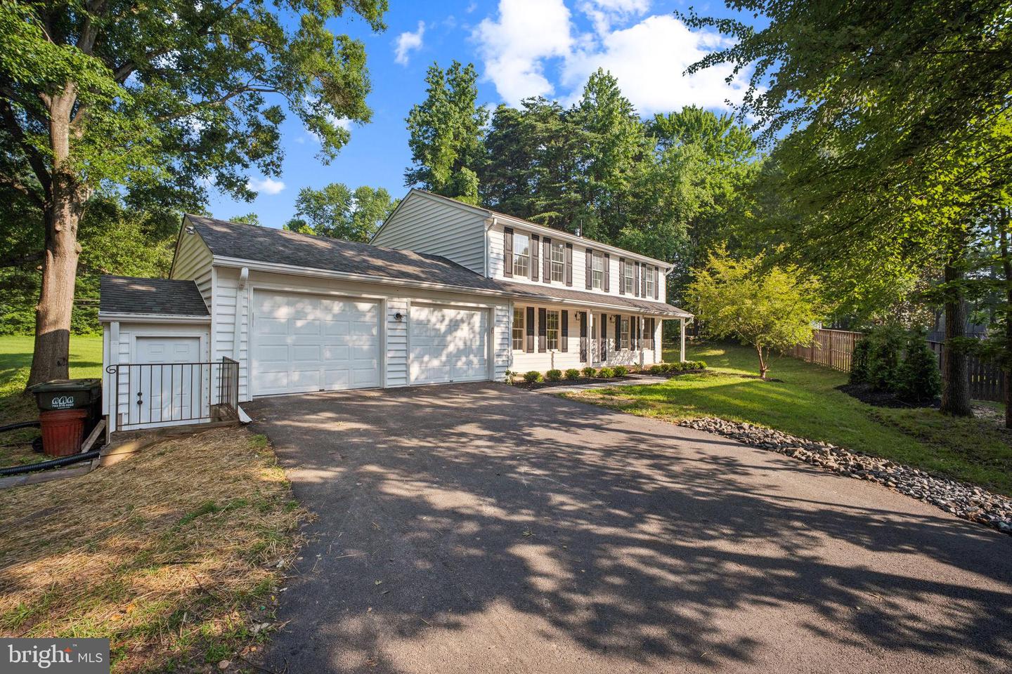 13644 SHREVE ST, CENTREVILLE, Virginia 20120, 4 Bedrooms Bedrooms, ,3 BathroomsBathrooms,Residential,For sale,13644 SHREVE ST,VAFX2254562 MLS # VAFX2254562