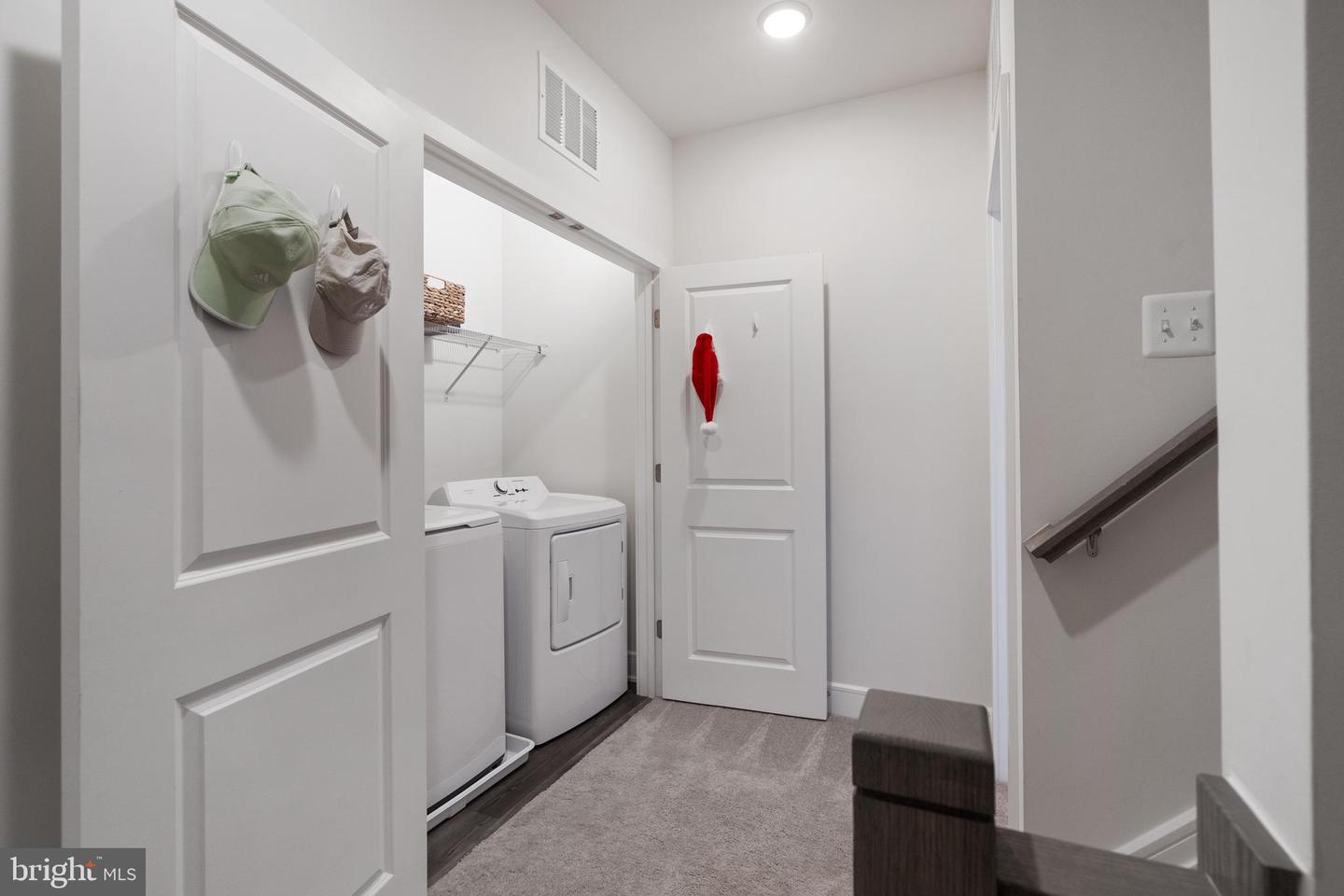 43376 FARRINGDON SQ, BROADLANDS, Virginia 20148, 3 Bedrooms Bedrooms, ,2 BathroomsBathrooms,Residential,For sale,43376 FARRINGDON SQ,VALO2101596 MLS # VALO2101596