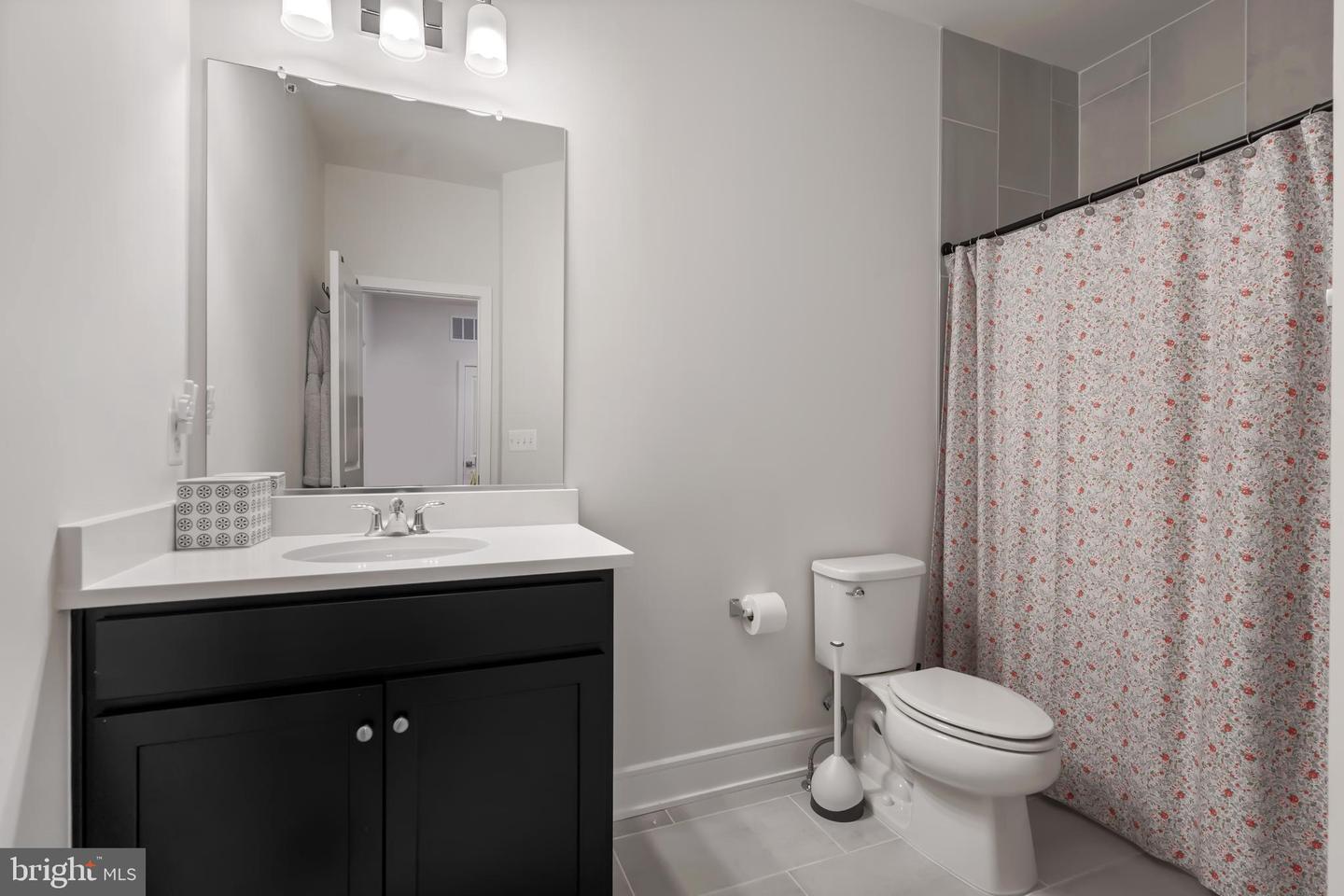 43376 FARRINGDON SQ, BROADLANDS, Virginia 20148, 3 Bedrooms Bedrooms, ,2 BathroomsBathrooms,Residential,For sale,43376 FARRINGDON SQ,VALO2101596 MLS # VALO2101596