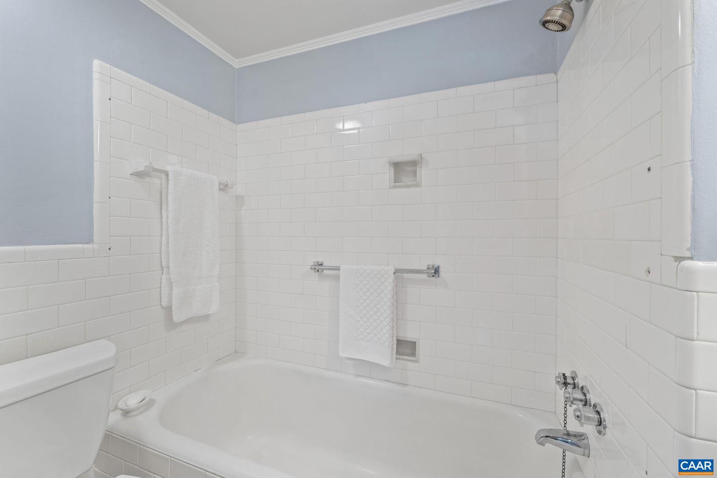 500 COURT SQ #901, CHARLOTTESVILLE, Virginia 22902, 1 Bedroom Bedrooms, ,1 BathroomBathrooms,Residential,For sale,500 COURT SQ #901,666534 MLS # 666534