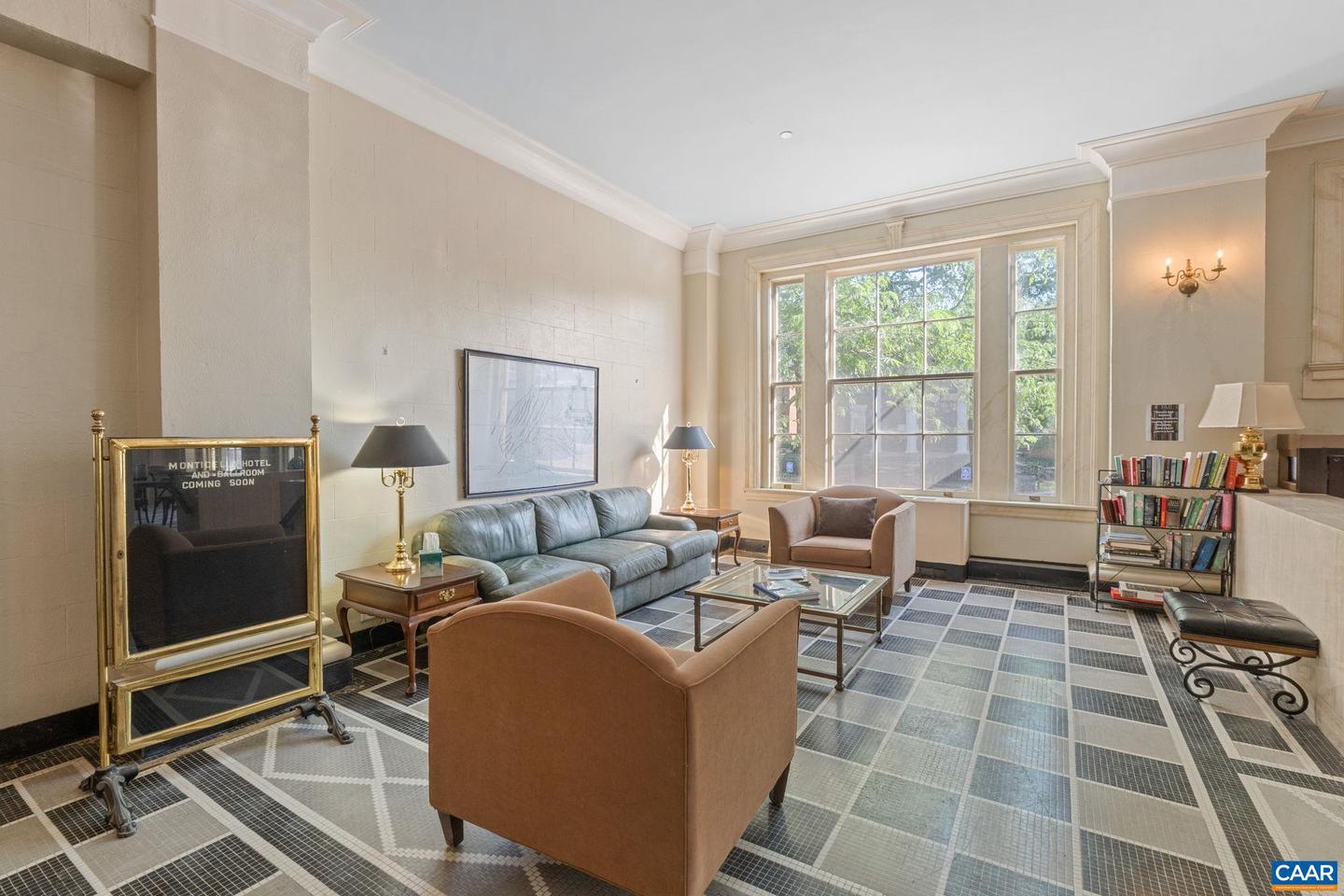 500 COURT SQ #901, CHARLOTTESVILLE, Virginia 22902, 1 Bedroom Bedrooms, ,1 BathroomBathrooms,Residential,For sale,500 COURT SQ #901,666534 MLS # 666534