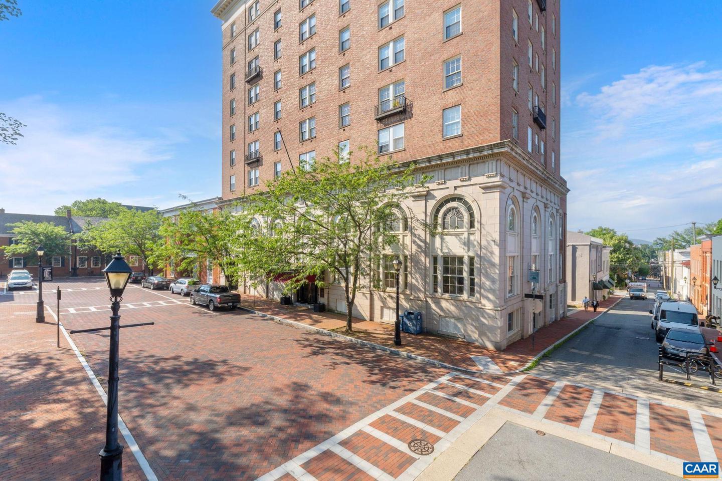 500 COURT SQ #901, CHARLOTTESVILLE, Virginia 22902, 1 Bedroom Bedrooms, ,1 BathroomBathrooms,Residential,For sale,500 COURT SQ #901,666534 MLS # 666534
