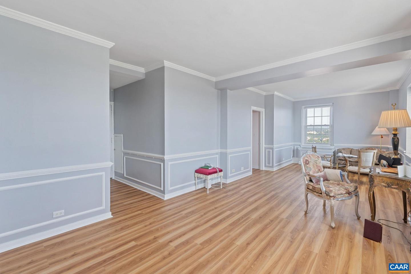 500 COURT SQ #901, CHARLOTTESVILLE, Virginia 22902, 1 Bedroom Bedrooms, ,1 BathroomBathrooms,Residential,For sale,500 COURT SQ #901,666534 MLS # 666534
