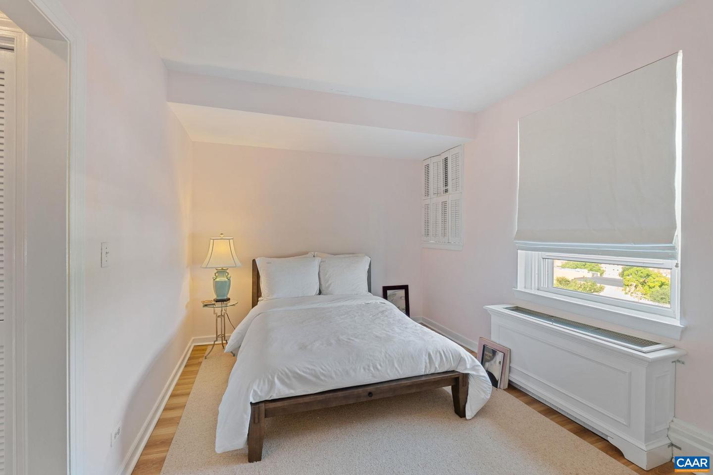 500 COURT SQ #901, CHARLOTTESVILLE, Virginia 22902, 1 Bedroom Bedrooms, ,1 BathroomBathrooms,Residential,For sale,500 COURT SQ #901,666534 MLS # 666534
