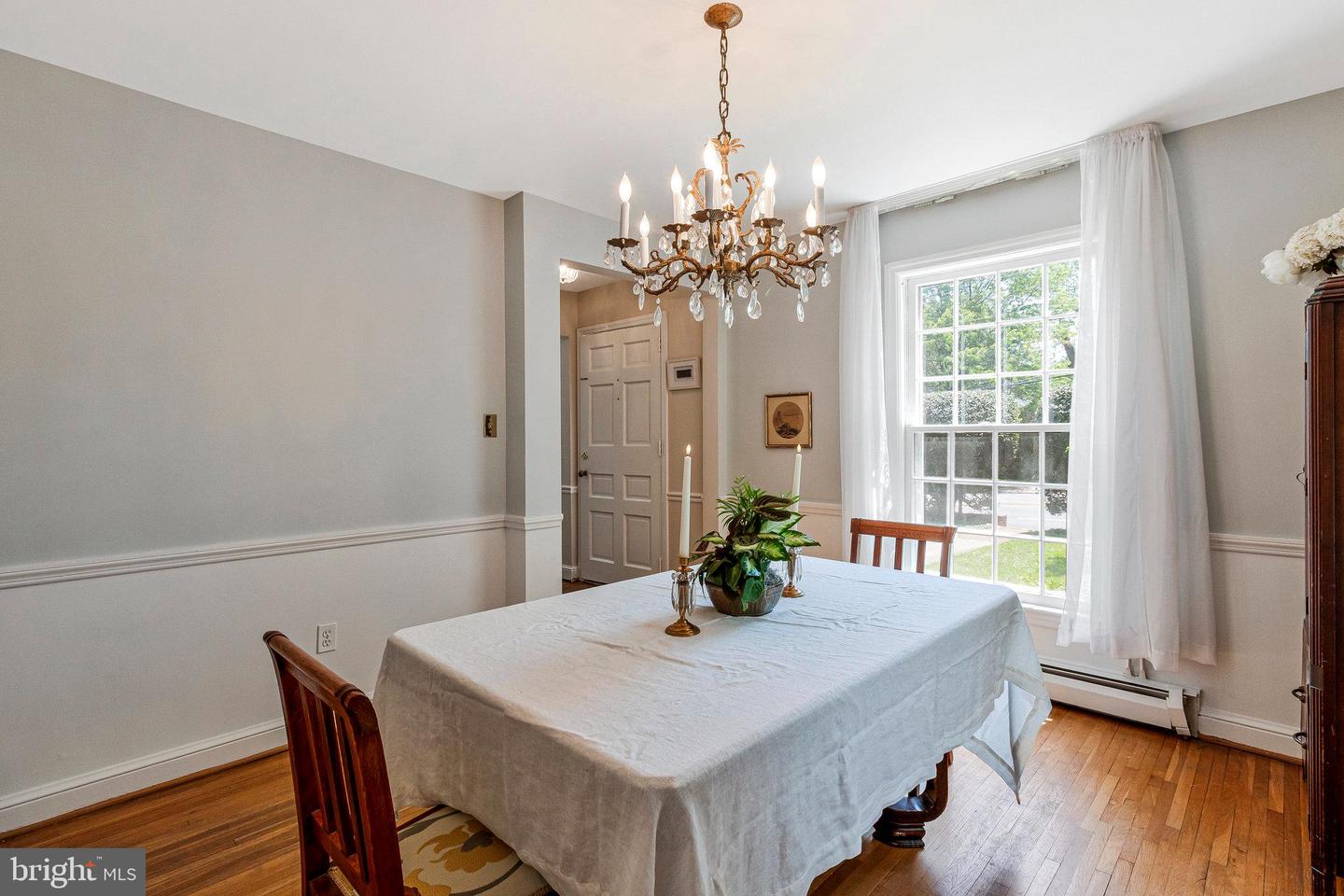 6211 LANGSTON BLVD, ARLINGTON, Virginia 22205, 5 Bedrooms Bedrooms, ,3 BathroomsBathrooms,Residential,For sale,6211 LANGSTON BLVD,VAAR2060430 MLS # VAAR2060430