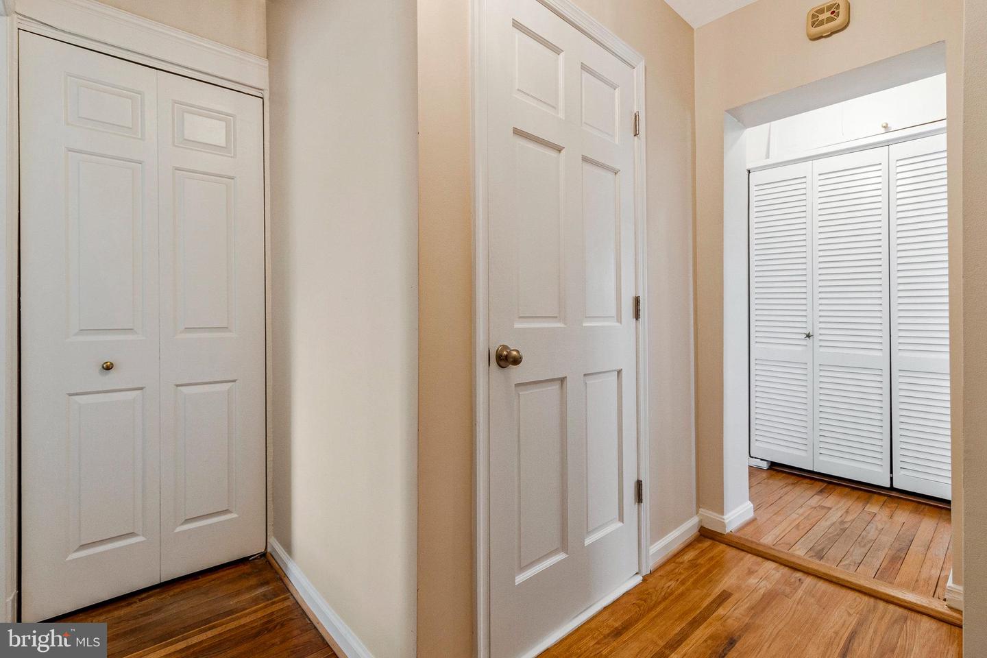 6211 LANGSTON BLVD, ARLINGTON, Virginia 22205, 5 Bedrooms Bedrooms, ,3 BathroomsBathrooms,Residential,For sale,6211 LANGSTON BLVD,VAAR2060430 MLS # VAAR2060430