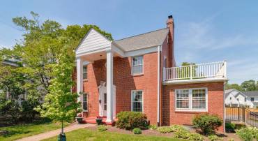 6211 LANGSTON BLVD, ARLINGTON, Virginia 22205, 5 Bedrooms Bedrooms, ,3 BathroomsBathrooms,Residential,For sale,6211 LANGSTON BLVD,VAAR2060430 MLS # VAAR2060430