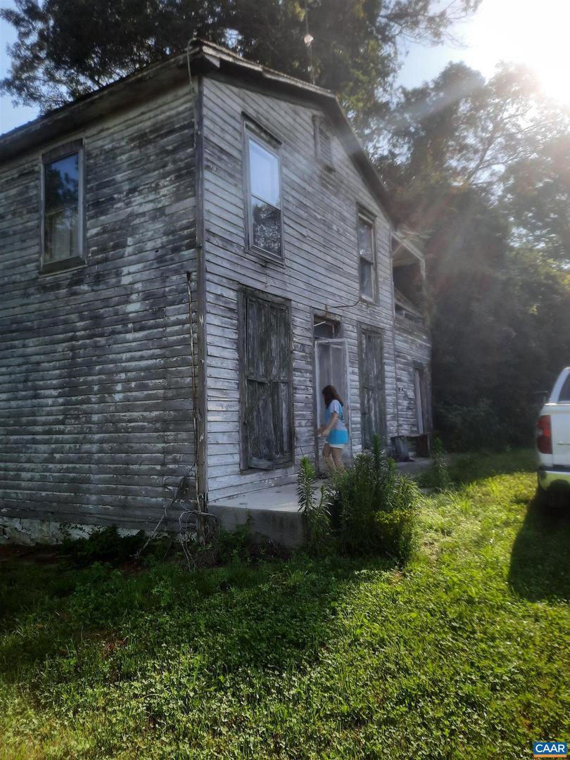2744 MANSFIELD RD, LOUISA, Virginia 23093, 3 Bedrooms Bedrooms, ,2 BathroomsBathrooms,Residential,For sale,2744 MANSFIELD RD,666535 MLS # 666535