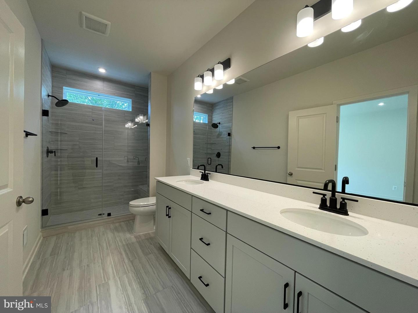 13266 NIXON LN, WOODBRIDGE, Virginia 22193, 4 Bedrooms Bedrooms, ,3 BathroomsBathrooms,Residential,For sale,13266 NIXON LN,VAPW2098862 MLS # VAPW2098862