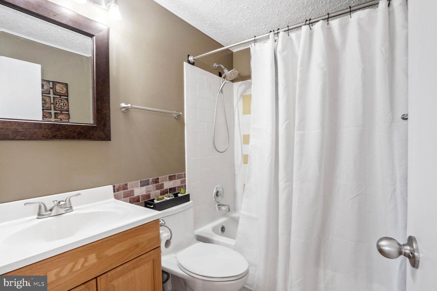 13736 LANGSTONE DR, WOODBRIDGE, Virginia 22193, 4 Bedrooms Bedrooms, ,3 BathroomsBathrooms,Residential,For sale,13736 LANGSTONE DR,VAPW2080414 MLS # VAPW2080414
