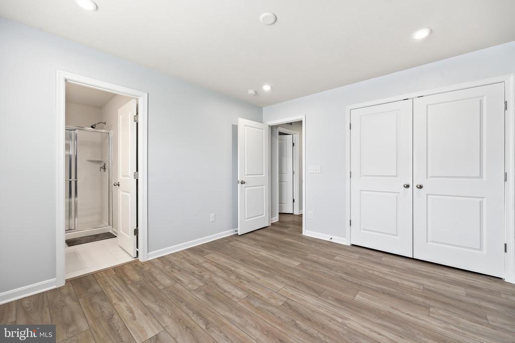 10102 PREMIER ST, FREDERICKSBURG, Virginia 22408, 7 Bedrooms Bedrooms, ,5 BathroomsBathrooms,Residential,10102 PREMIER ST,VASP2032164 MLS # VASP2032164