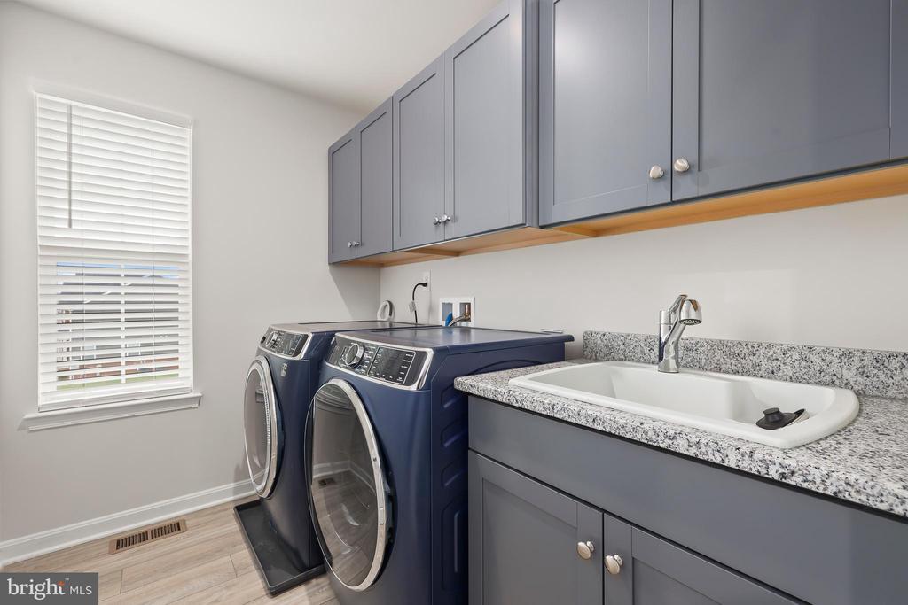 10102 PREMIER ST, FREDERICKSBURG, Virginia 22408, 7 Bedrooms Bedrooms, ,5 BathroomsBathrooms,Residential,10102 PREMIER ST,VASP2032164 MLS # VASP2032164