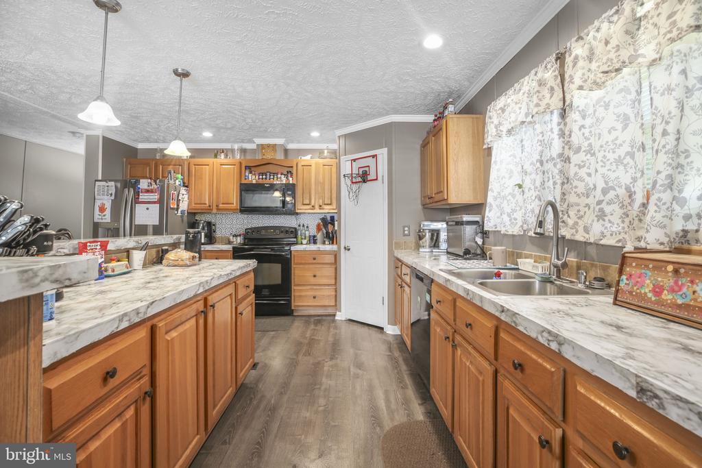4253 ROLLING HILLS DR, CULPEPER, Virginia 22701, 4 Bedrooms Bedrooms, ,2 BathroomsBathrooms,Residential,4253 ROLLING HILLS DR,VAOR2010138 MLS # VAOR2010138
