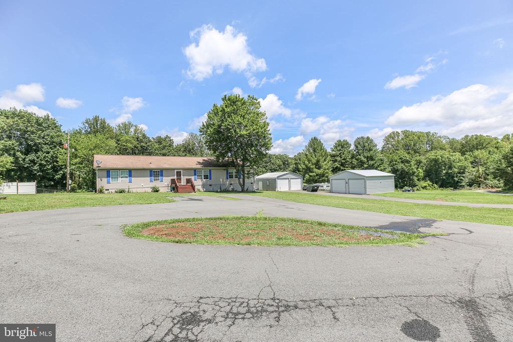 4253 ROLLING HILLS DR, CULPEPER, Virginia 22701, 4 Bedrooms Bedrooms, ,2 BathroomsBathrooms,Residential,4253 ROLLING HILLS DR,VAOR2010138 MLS # VAOR2010138