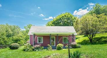 115 CHESTER GAP RD, CHESTER GAP, Virginia, 4 Bedrooms Bedrooms, ,2 BathroomsBathrooms,Residential,115 CHESTER GAP RD,VARP2002154 MLS # VARP2002154