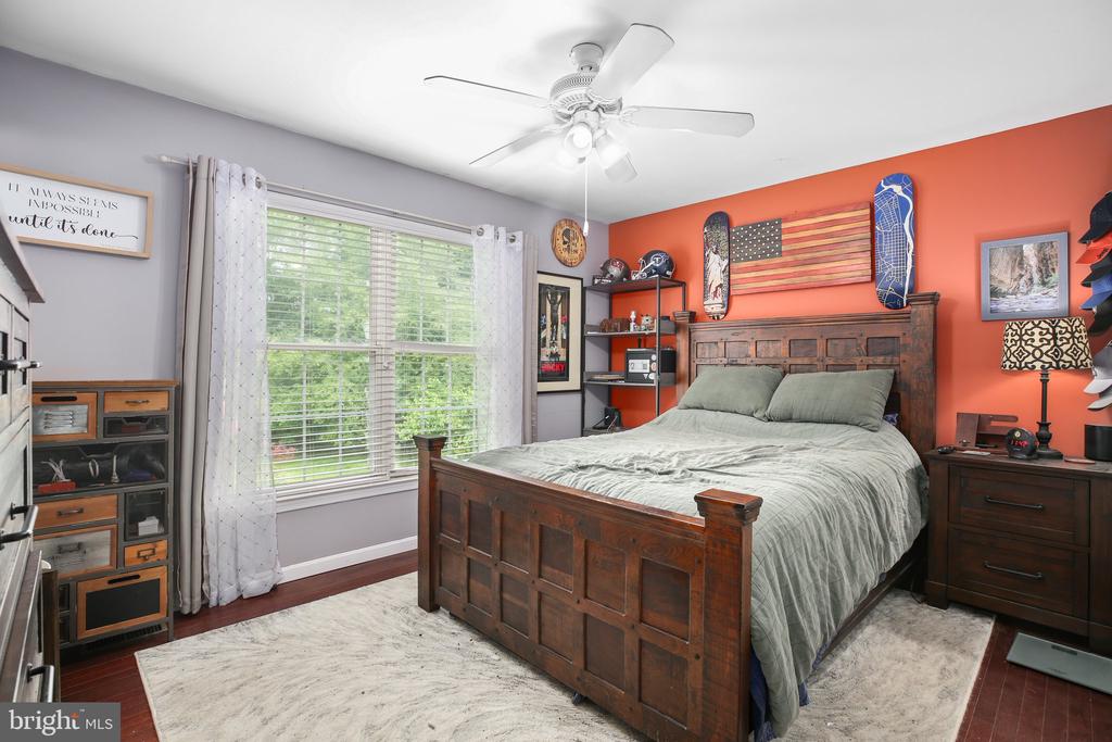 10708 LIVE OAK CT, FREDERICKSBURG, Virginia 22407, 4 Bedrooms Bedrooms, ,3 BathroomsBathrooms,Residential,10708 LIVE OAK CT,VASP2034584 MLS # VASP2034584