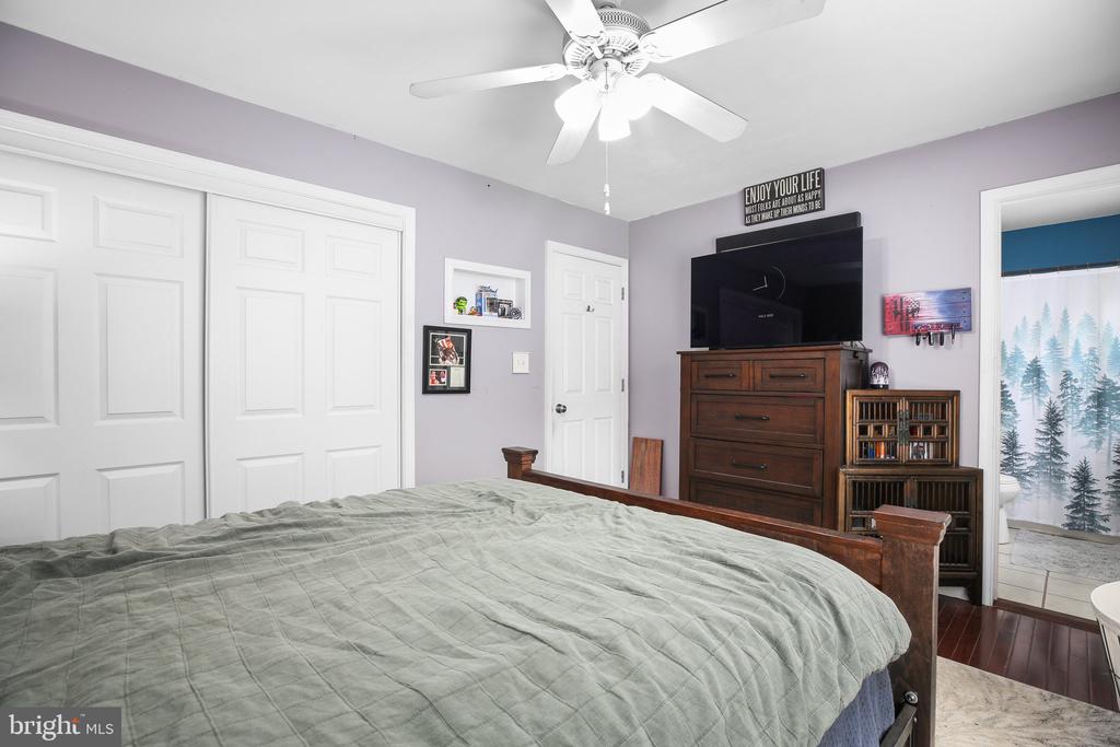 10708 LIVE OAK CT, FREDERICKSBURG, Virginia 22407, 4 Bedrooms Bedrooms, ,3 BathroomsBathrooms,Residential,10708 LIVE OAK CT,VASP2034584 MLS # VASP2034584