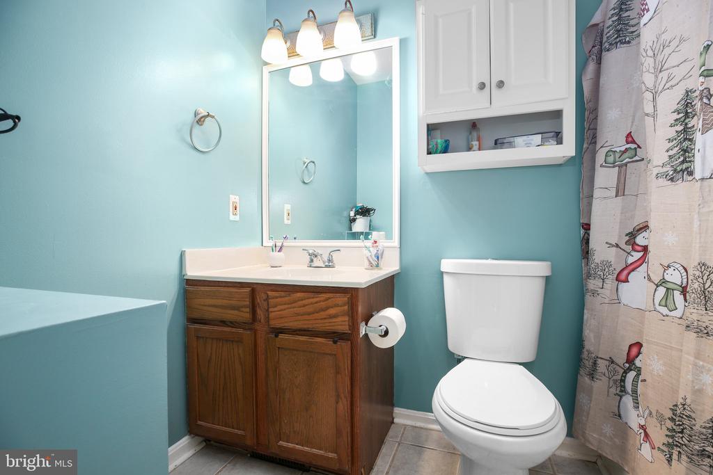 10708 LIVE OAK CT, FREDERICKSBURG, Virginia 22407, 4 Bedrooms Bedrooms, ,3 BathroomsBathrooms,Residential,10708 LIVE OAK CT,VASP2034584 MLS # VASP2034584