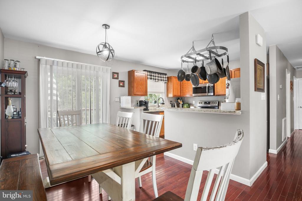 10708 LIVE OAK CT, FREDERICKSBURG, Virginia 22407, 4 Bedrooms Bedrooms, ,3 BathroomsBathrooms,Residential,10708 LIVE OAK CT,VASP2034584 MLS # VASP2034584
