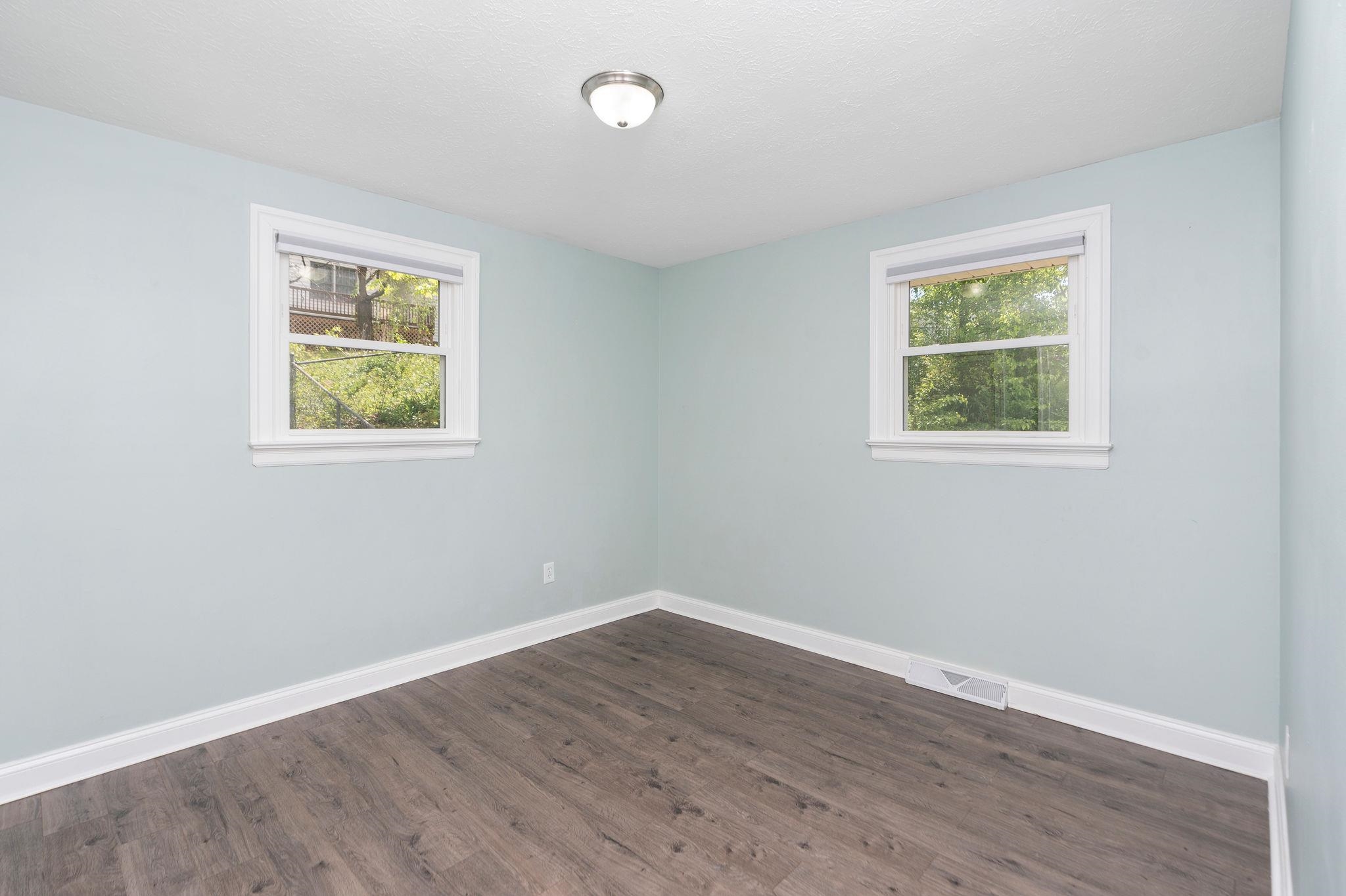 402 MARSHALL ST, STAUNTON, Virginia 24401, 4 Bedrooms Bedrooms, ,3 BathroomsBathrooms,Residential,402 MARSHALL ST,663614 MLS # 663614