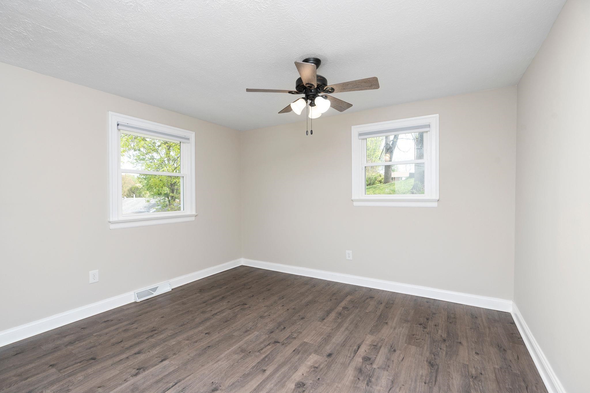 402 MARSHALL ST, STAUNTON, Virginia 24401, 4 Bedrooms Bedrooms, ,3 BathroomsBathrooms,Residential,402 MARSHALL ST,663614 MLS # 663614