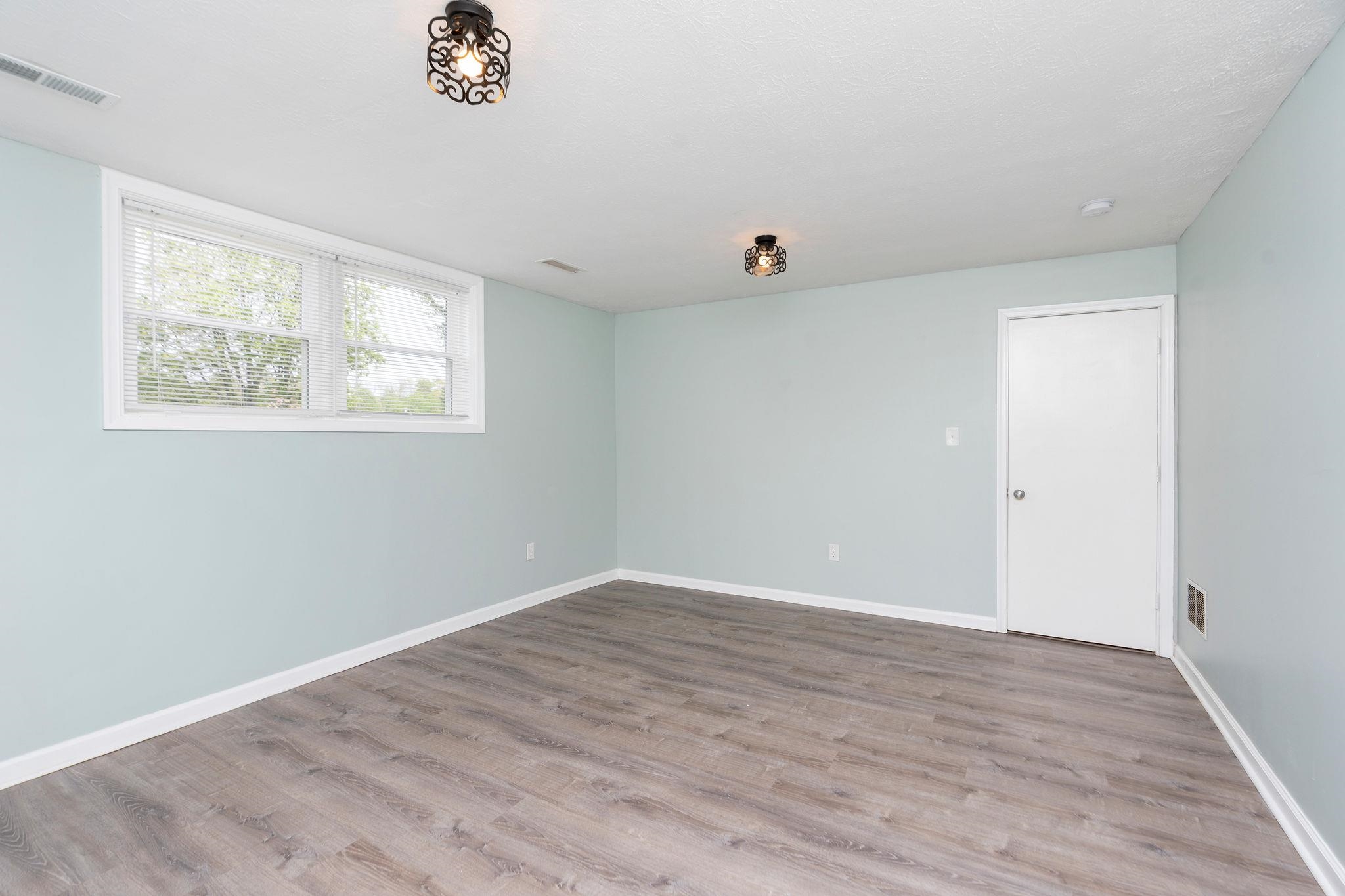 402 MARSHALL ST, STAUNTON, Virginia 24401, 4 Bedrooms Bedrooms, ,3 BathroomsBathrooms,Residential,402 MARSHALL ST,663614 MLS # 663614