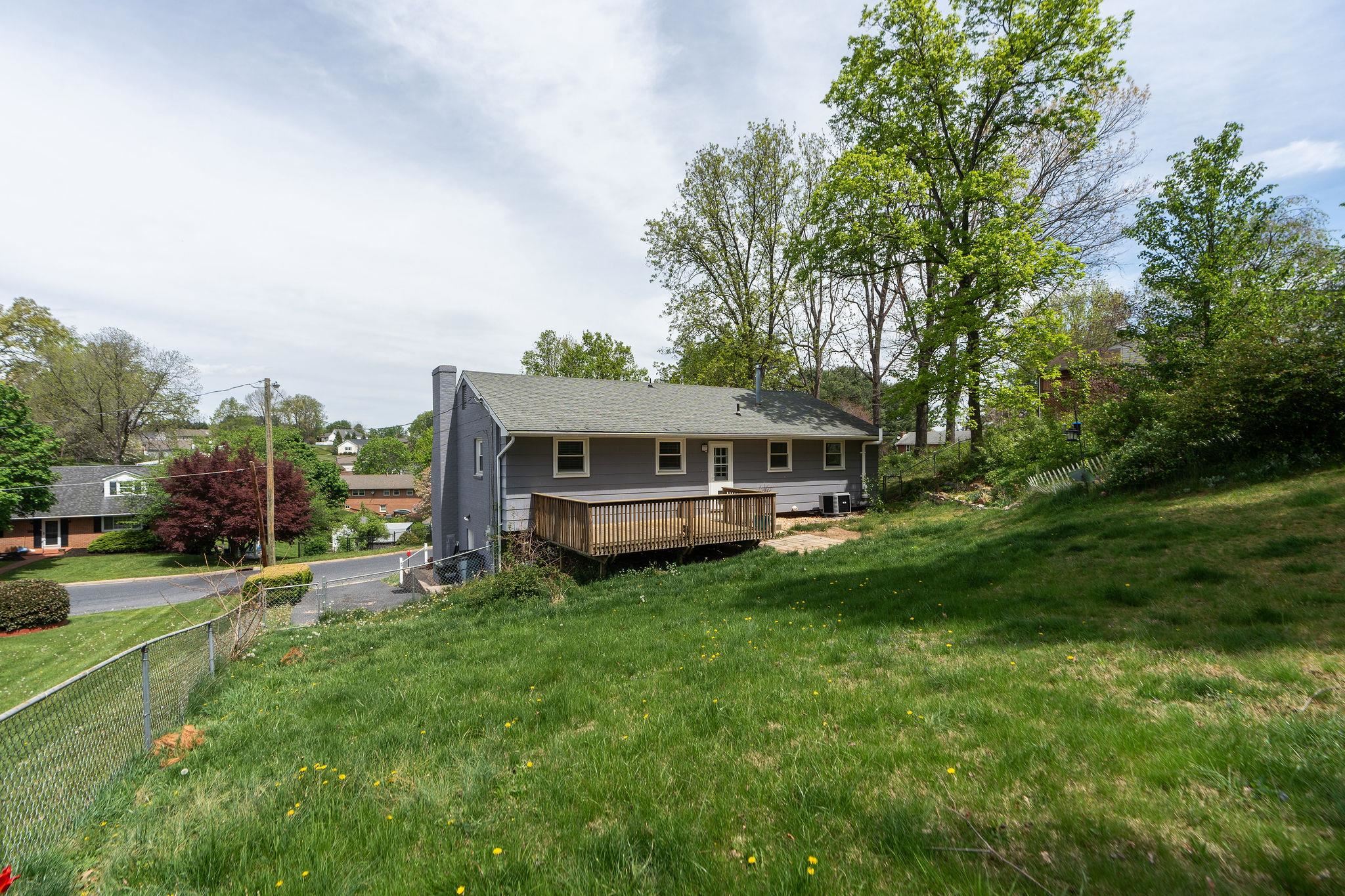 402 MARSHALL ST, STAUNTON, Virginia 24401, 4 Bedrooms Bedrooms, ,3 BathroomsBathrooms,Residential,402 MARSHALL ST,663614 MLS # 663614