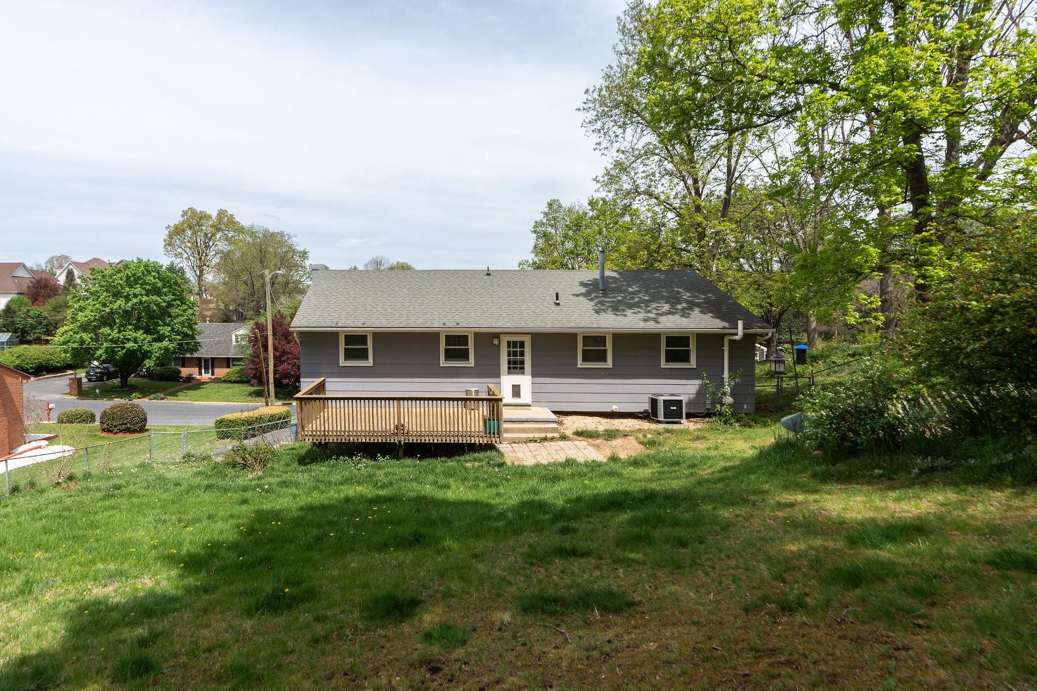 402 MARSHALL ST, STAUNTON, Virginia 24401, 4 Bedrooms Bedrooms, ,3 BathroomsBathrooms,Residential,402 MARSHALL ST,663614 MLS # 663614