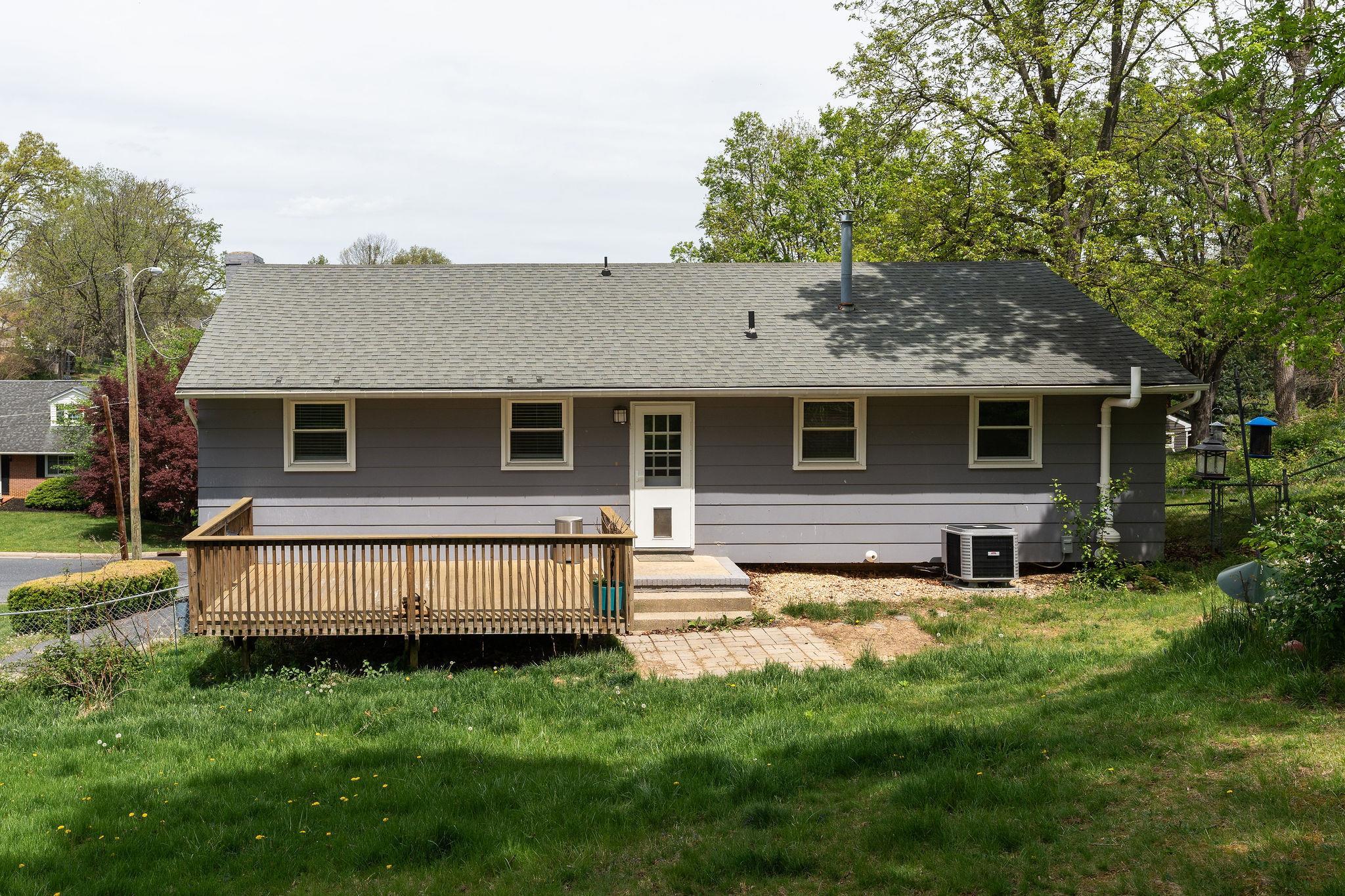 402 MARSHALL ST, STAUNTON, Virginia 24401, 4 Bedrooms Bedrooms, ,3 BathroomsBathrooms,Residential,402 MARSHALL ST,663614 MLS # 663614